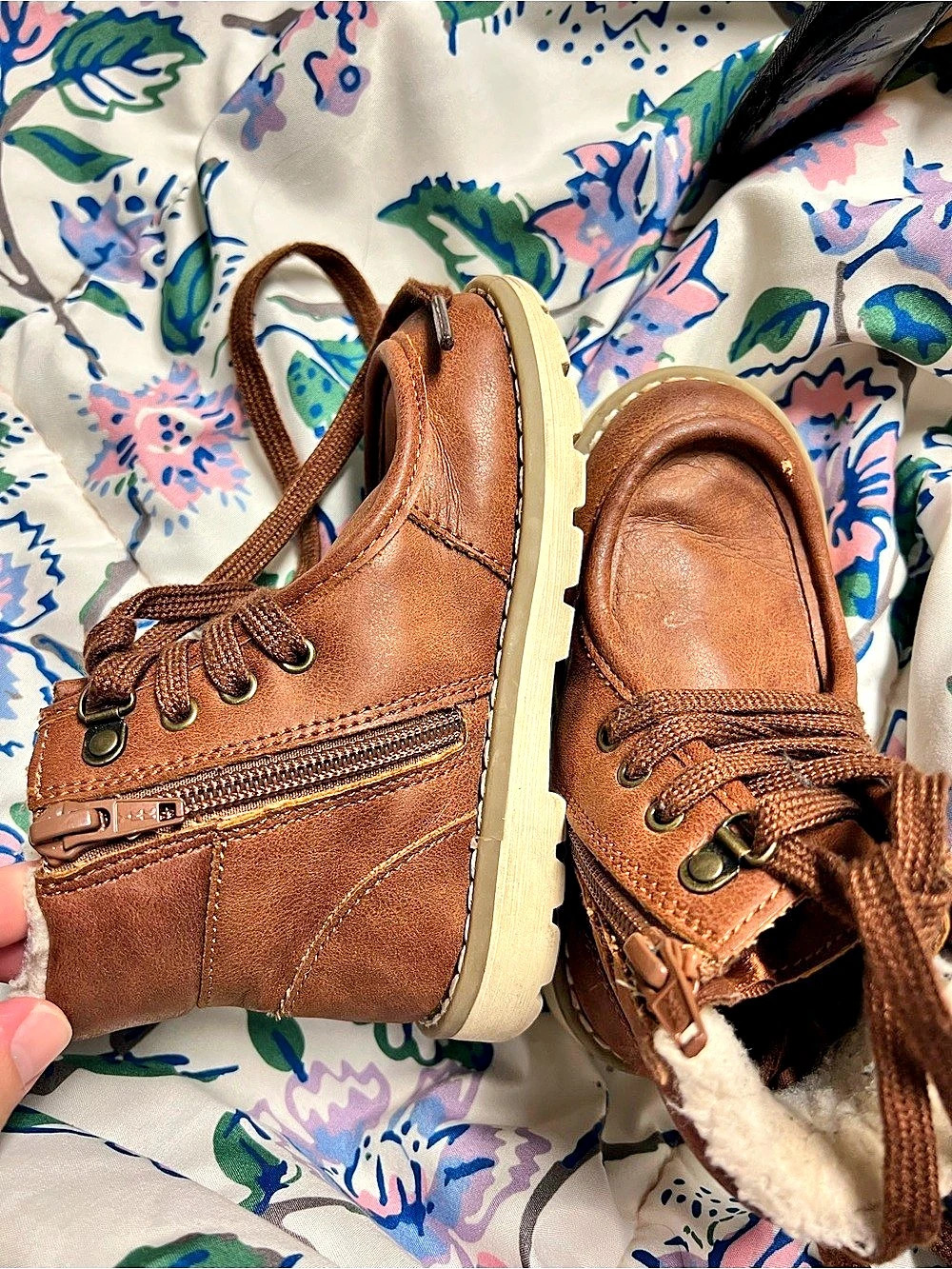 Old Navy Brown Lace-Up Winter Boots